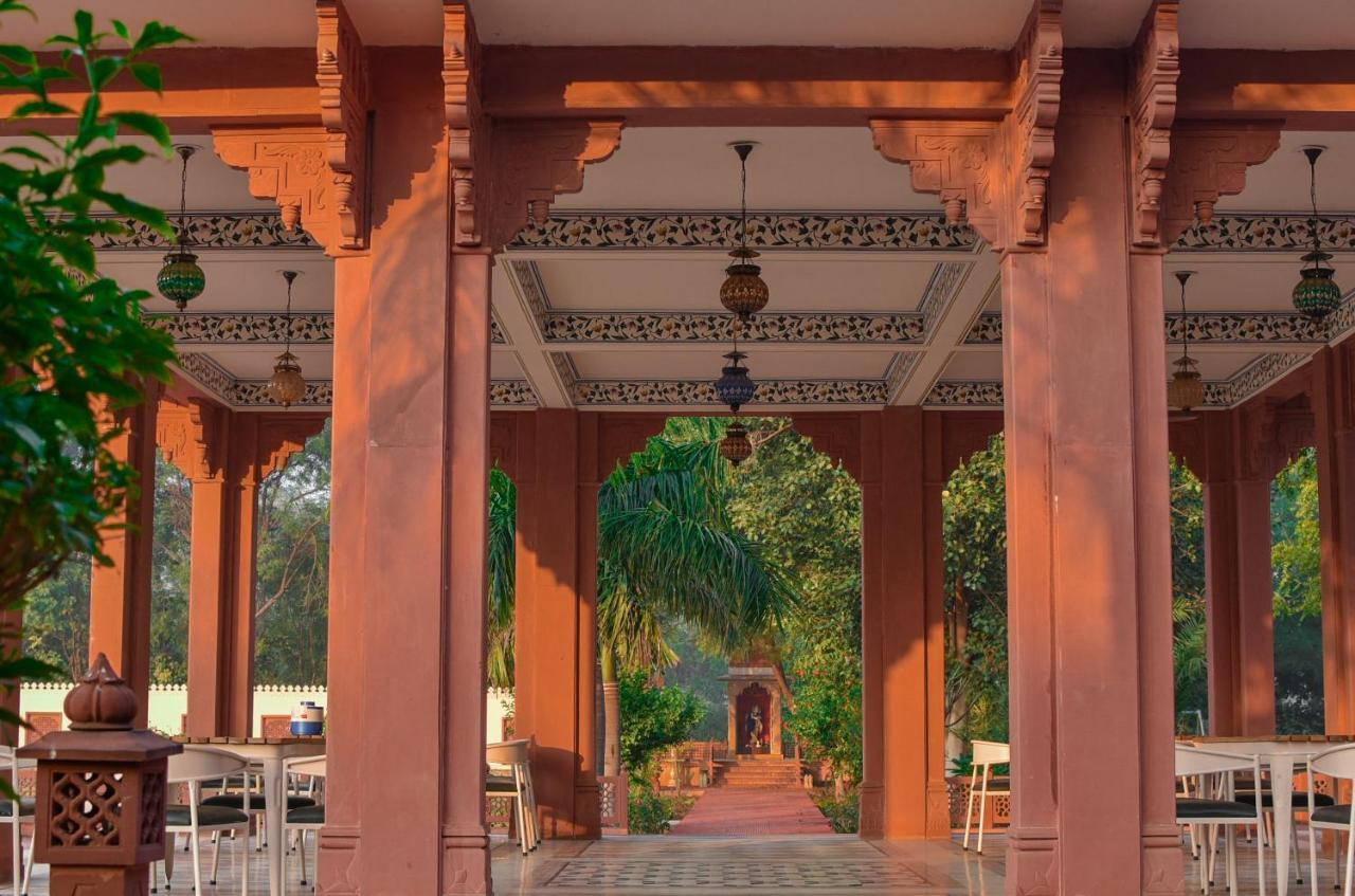 Umaid Palace - A Lakeside Heritage Palace Resort Near Jaipur Close To Bhangarh & Chand Baori Stepwell Abhaneri Dubbi Bagian luar foto