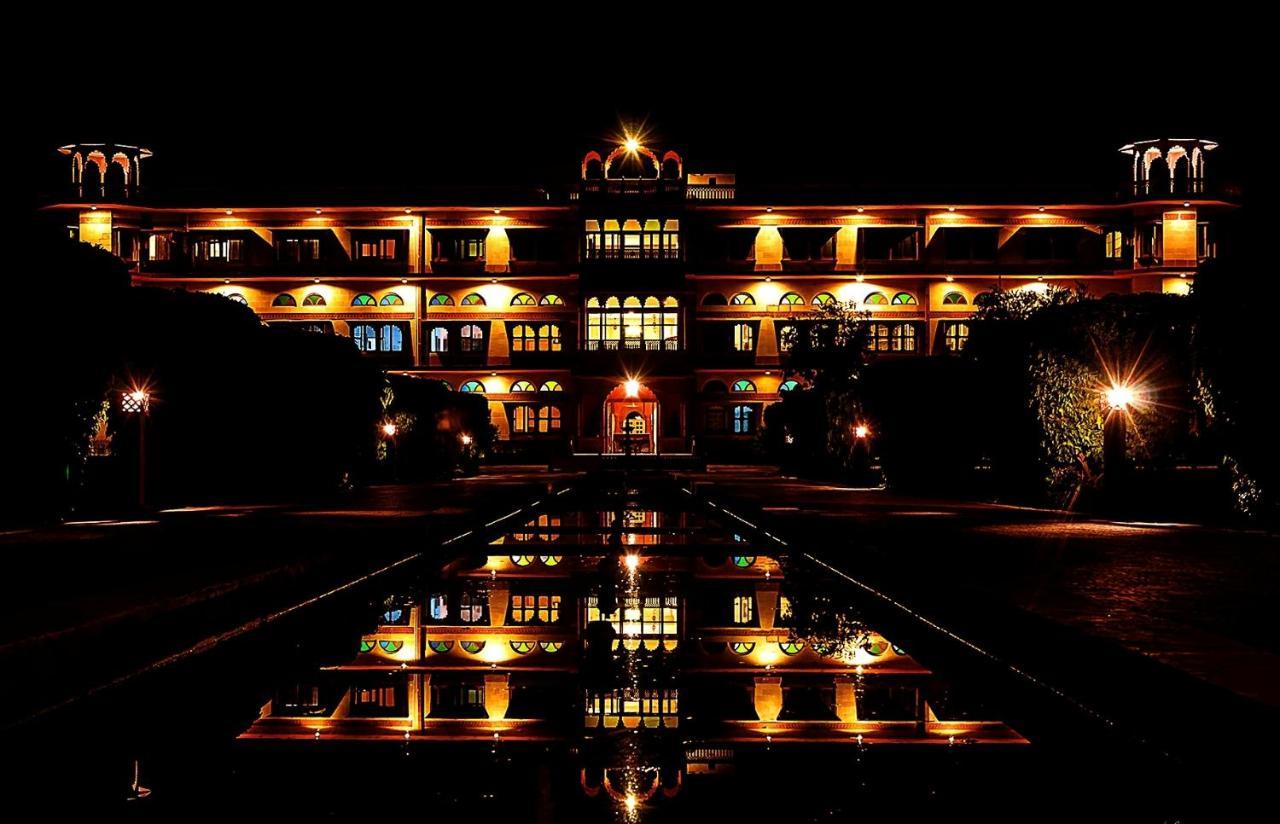 Umaid Palace - A Lakeside Heritage Palace Resort Near Jaipur Close To Bhangarh & Chand Baori Stepwell Abhaneri Dubbi Bagian luar foto
