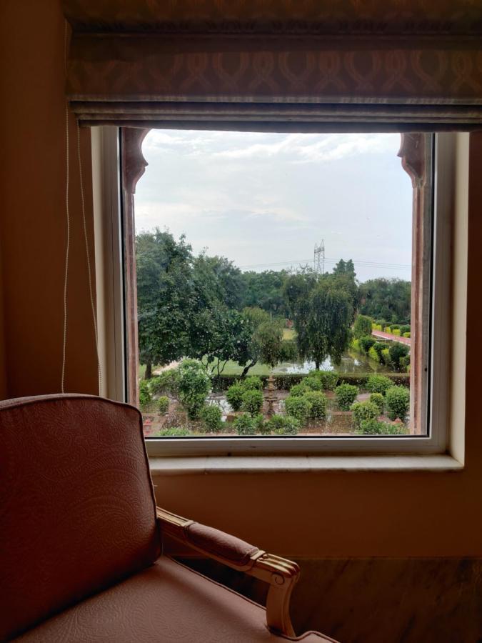 Umaid Palace - A Lakeside Heritage Palace Resort Near Jaipur Close To Bhangarh & Chand Baori Stepwell Abhaneri Dubbi Bagian luar foto