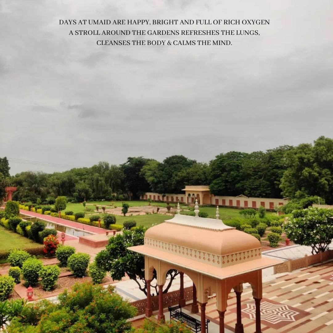 Umaid Palace - A Lakeside Heritage Palace Resort Near Jaipur Close To Bhangarh & Chand Baori Stepwell Abhaneri Dubbi Bagian luar foto